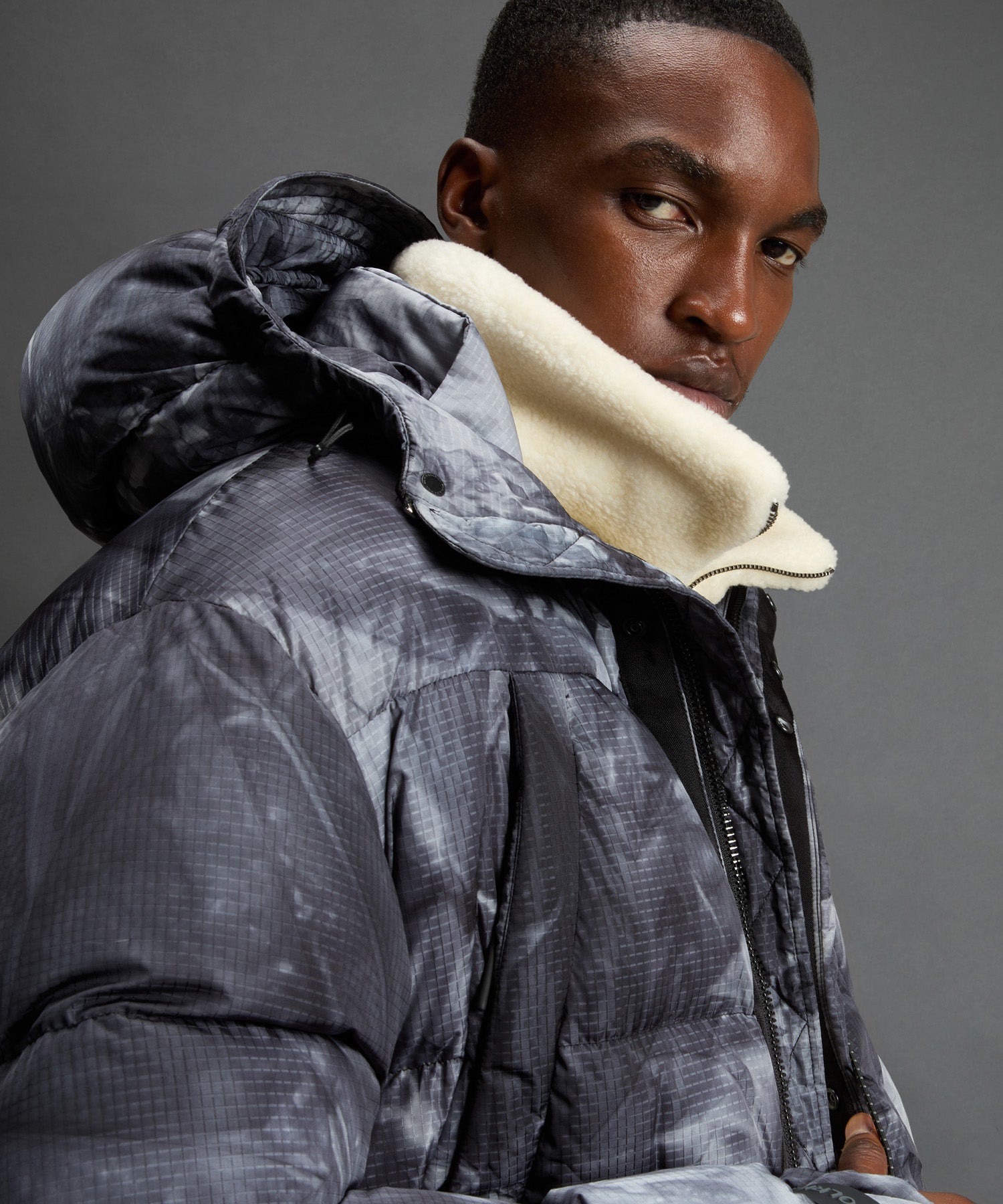 Todd Snyder x Woolrich Tie-Dye Glacier Puffer Jacket - Image 5