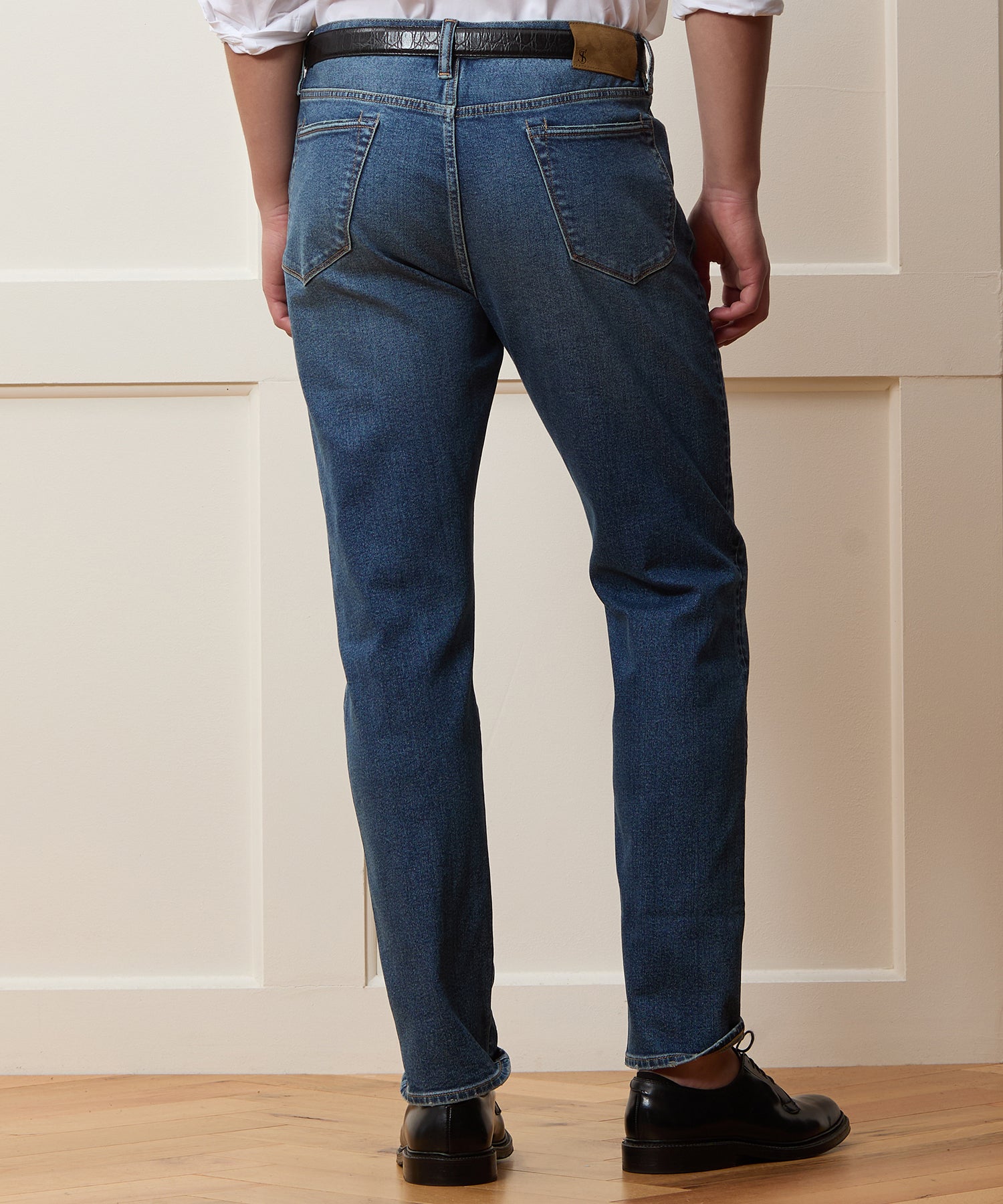 High-Rise Slim Stretch Jean in Medium Indigo - Image 4
