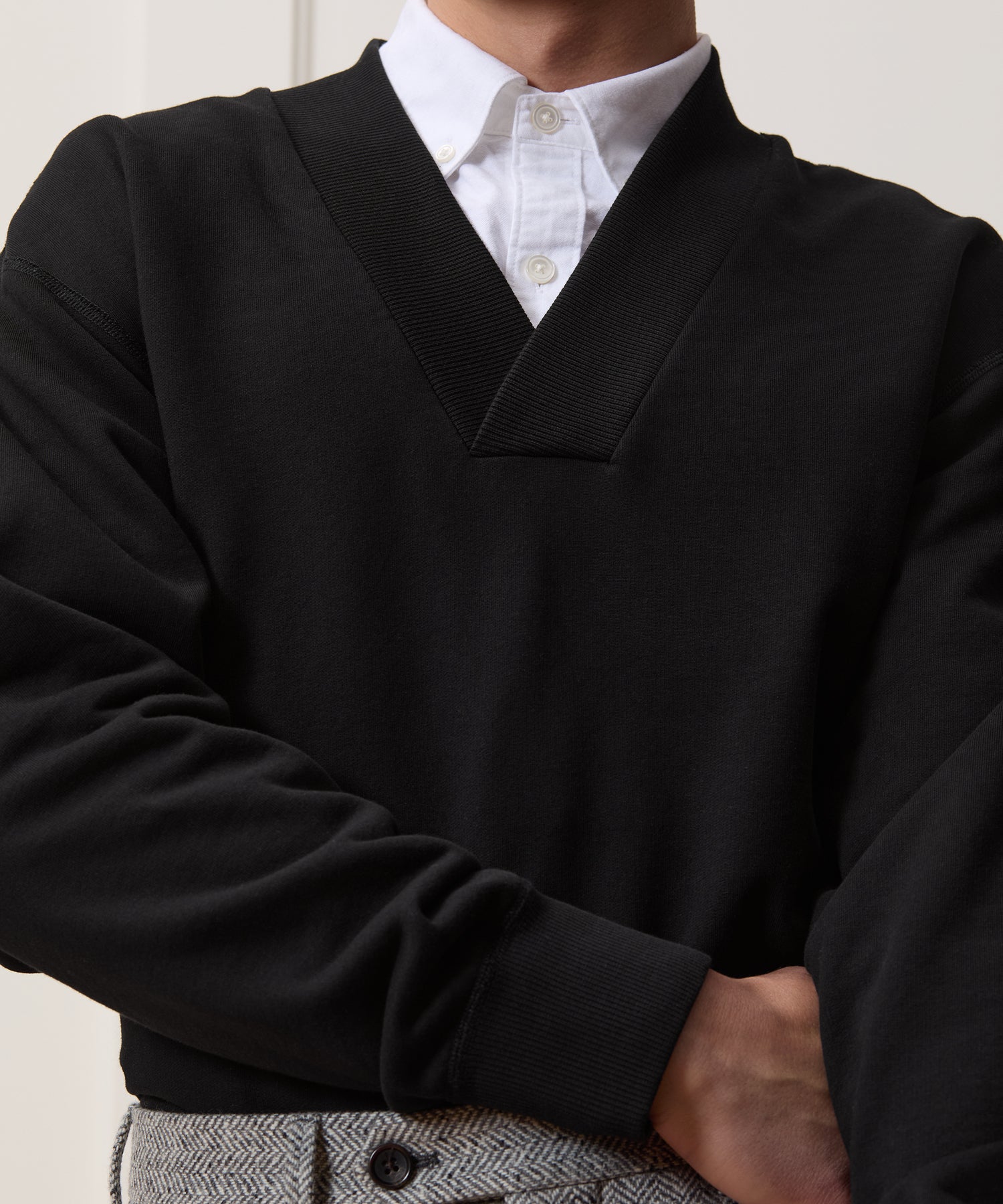 Relaxed Portuguese Terry V-Neck Sweatshirt - Image 4