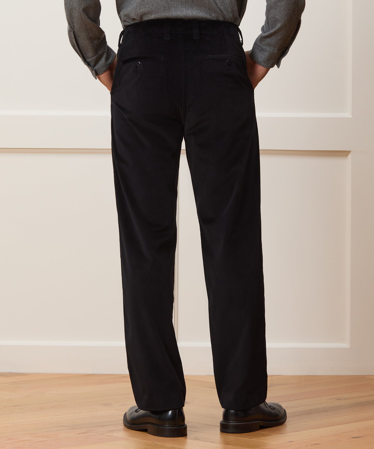 Relaxed Italian Velvet Trouser - Image 4