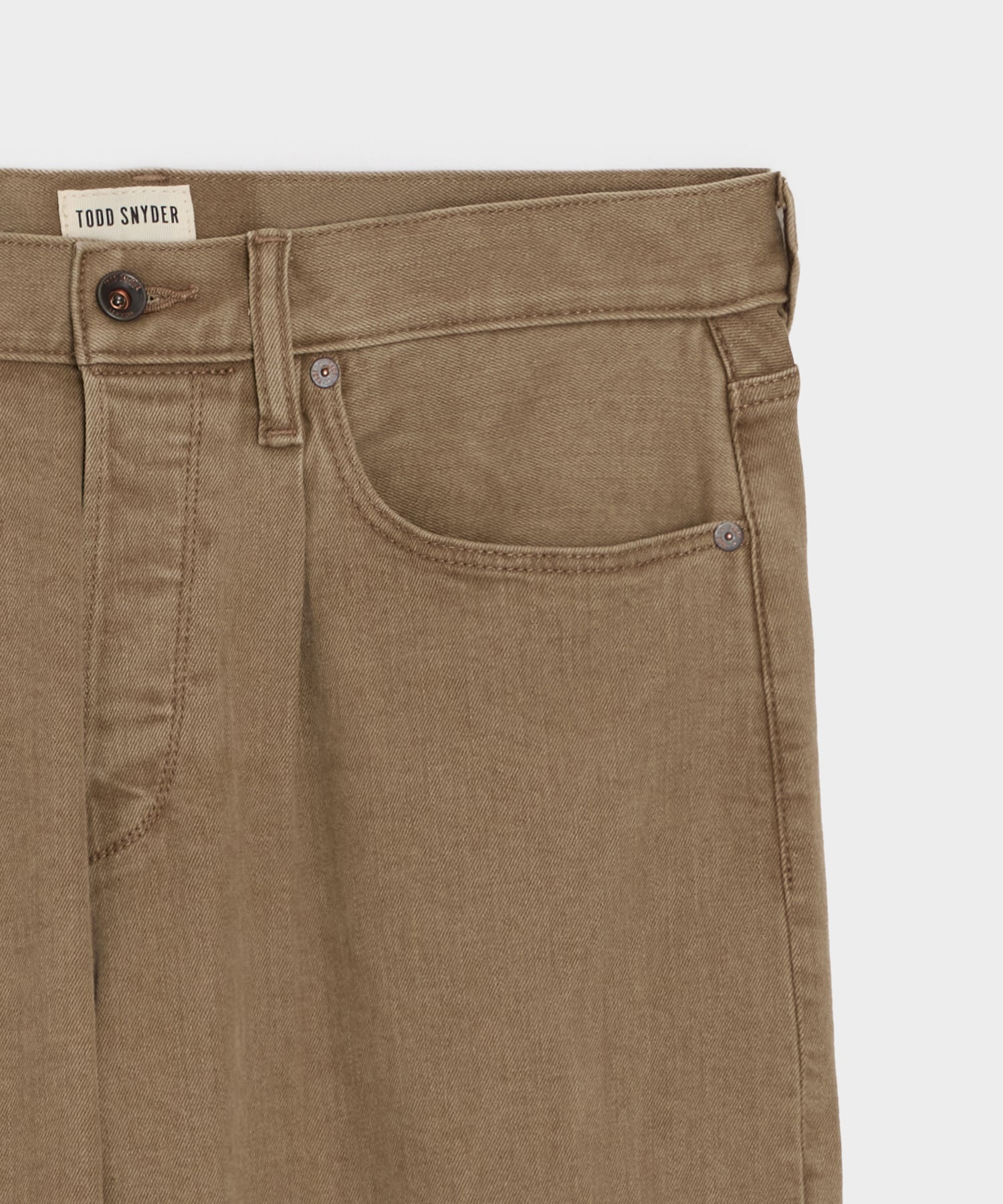 Relaxed 5-Pocket Pleated Jean in Light Brown - Image 6