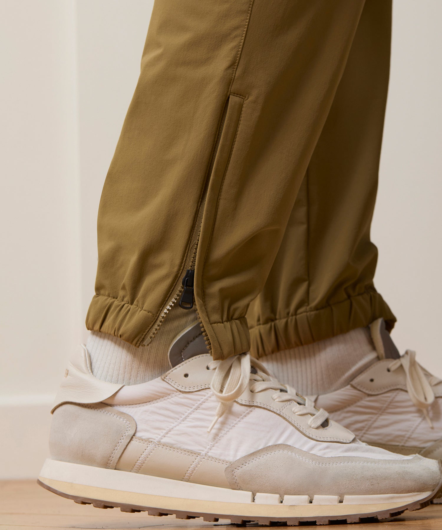 Lightweight Nylon Jogger - Image 7