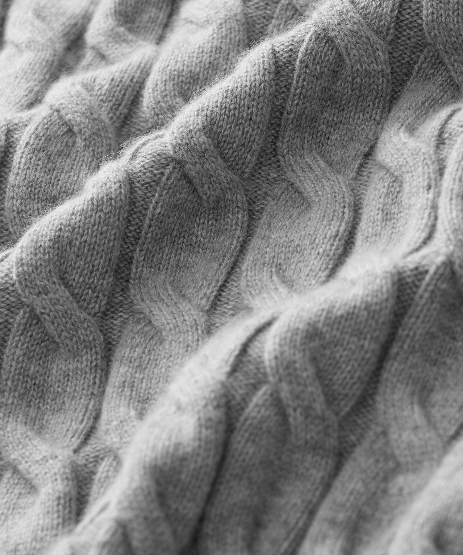 Italian Cashmere Cable Knit Sweater - Image 8