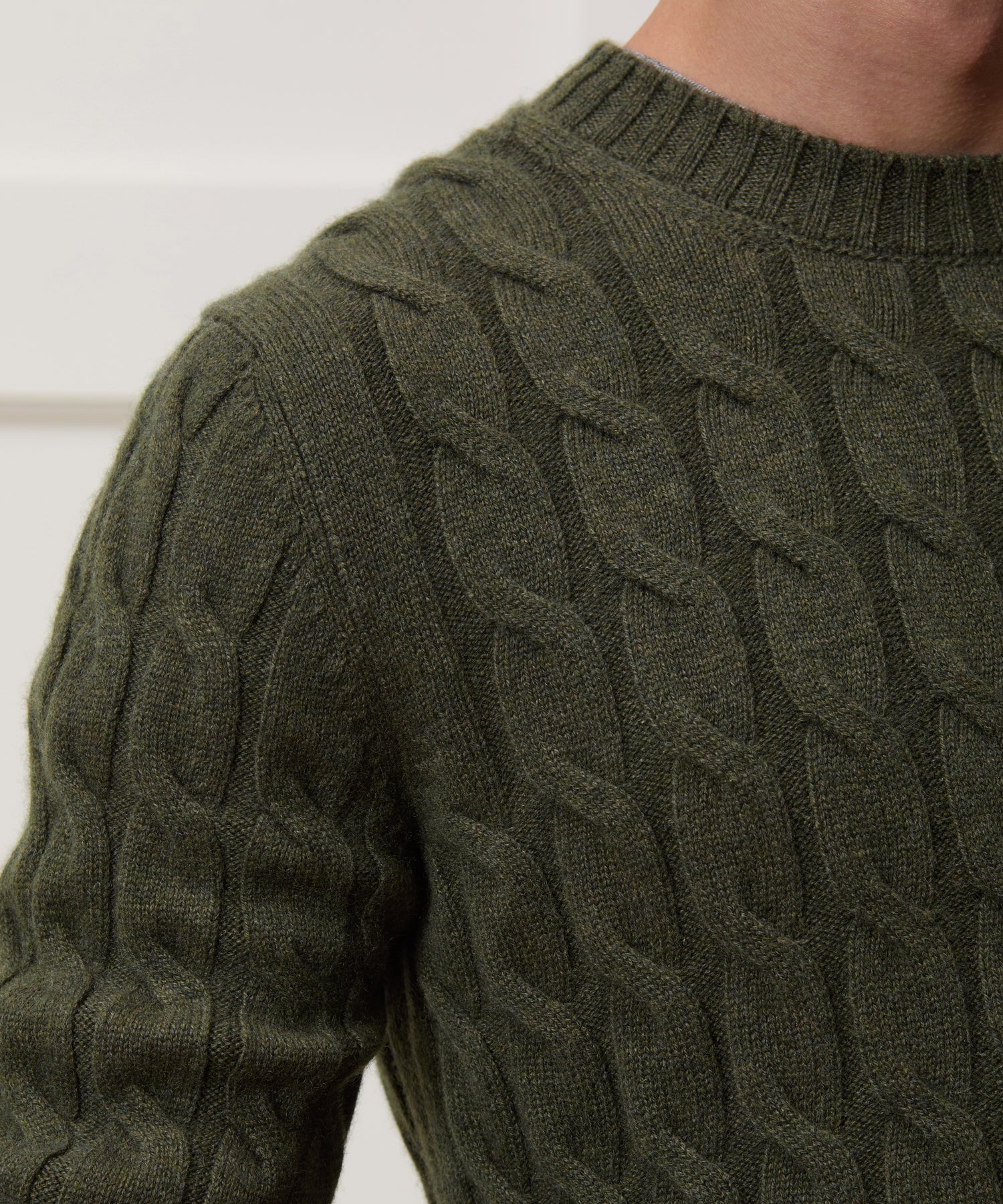 Italian Cashmere Cable Knit Sweater - Image 4