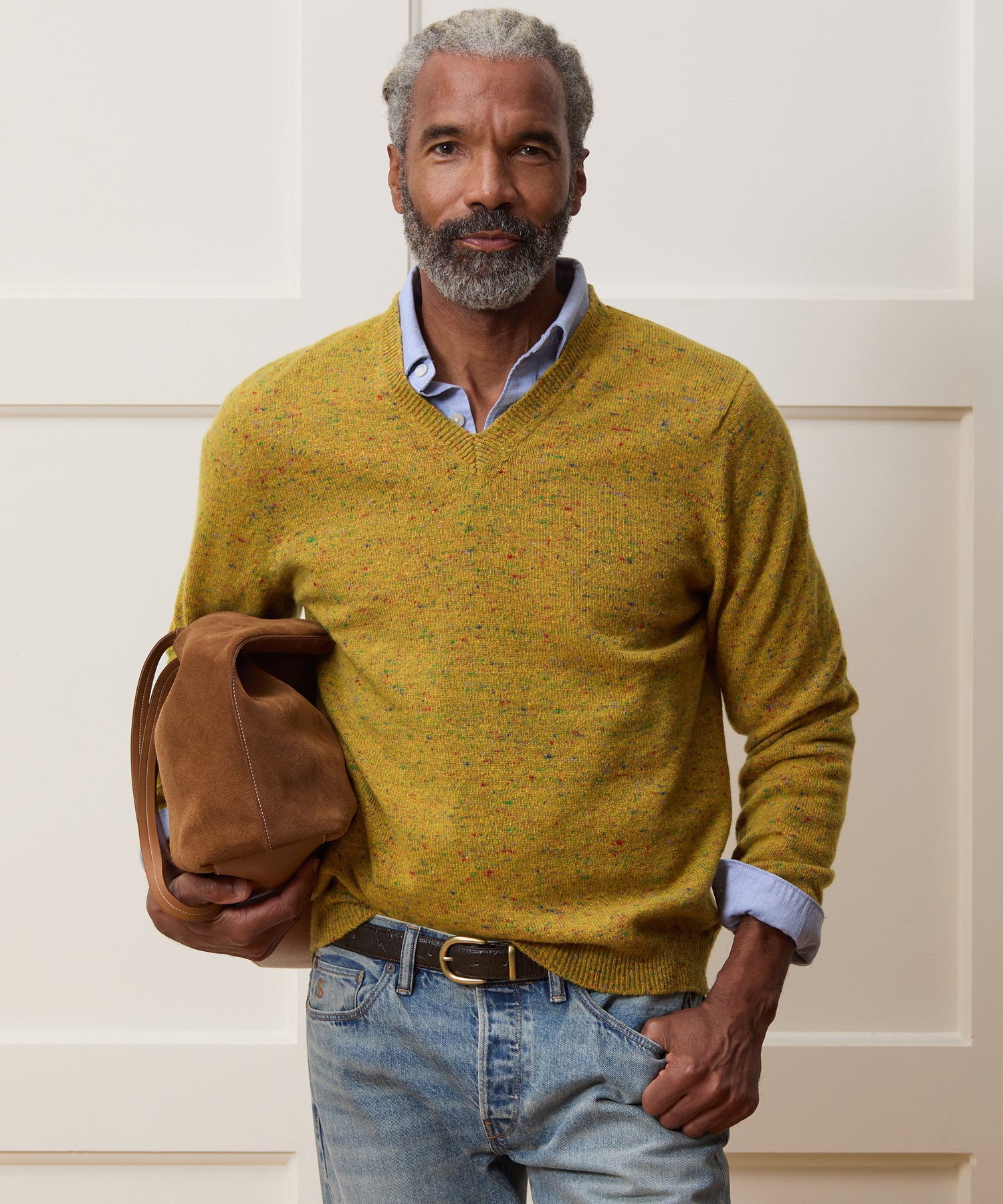 Inis Me??in Merino-Cashmere V-Neck Sweater - Image 2