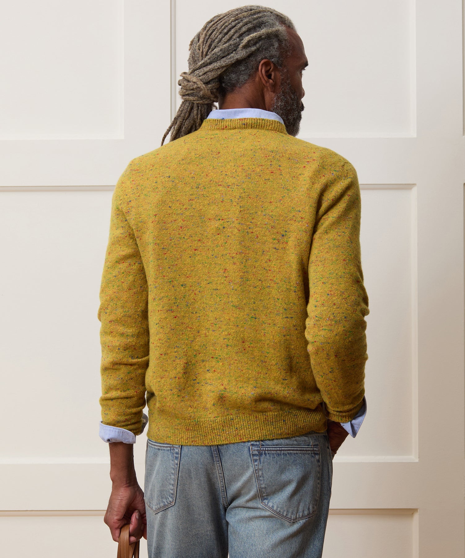 Inis Me??in Merino-Cashmere V-Neck Sweater - Image 5