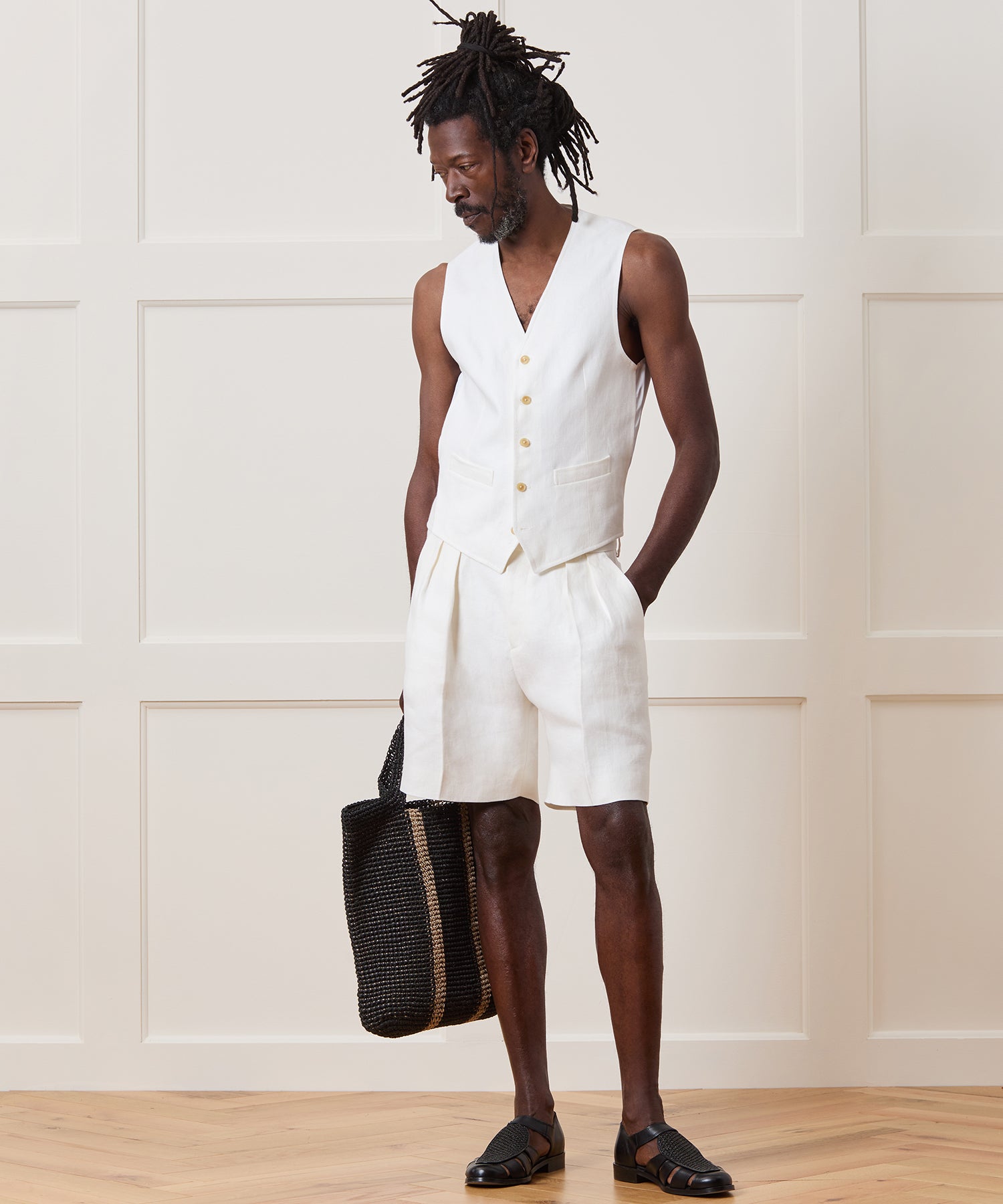 7 Italian Linen Pleated Short - Image 4