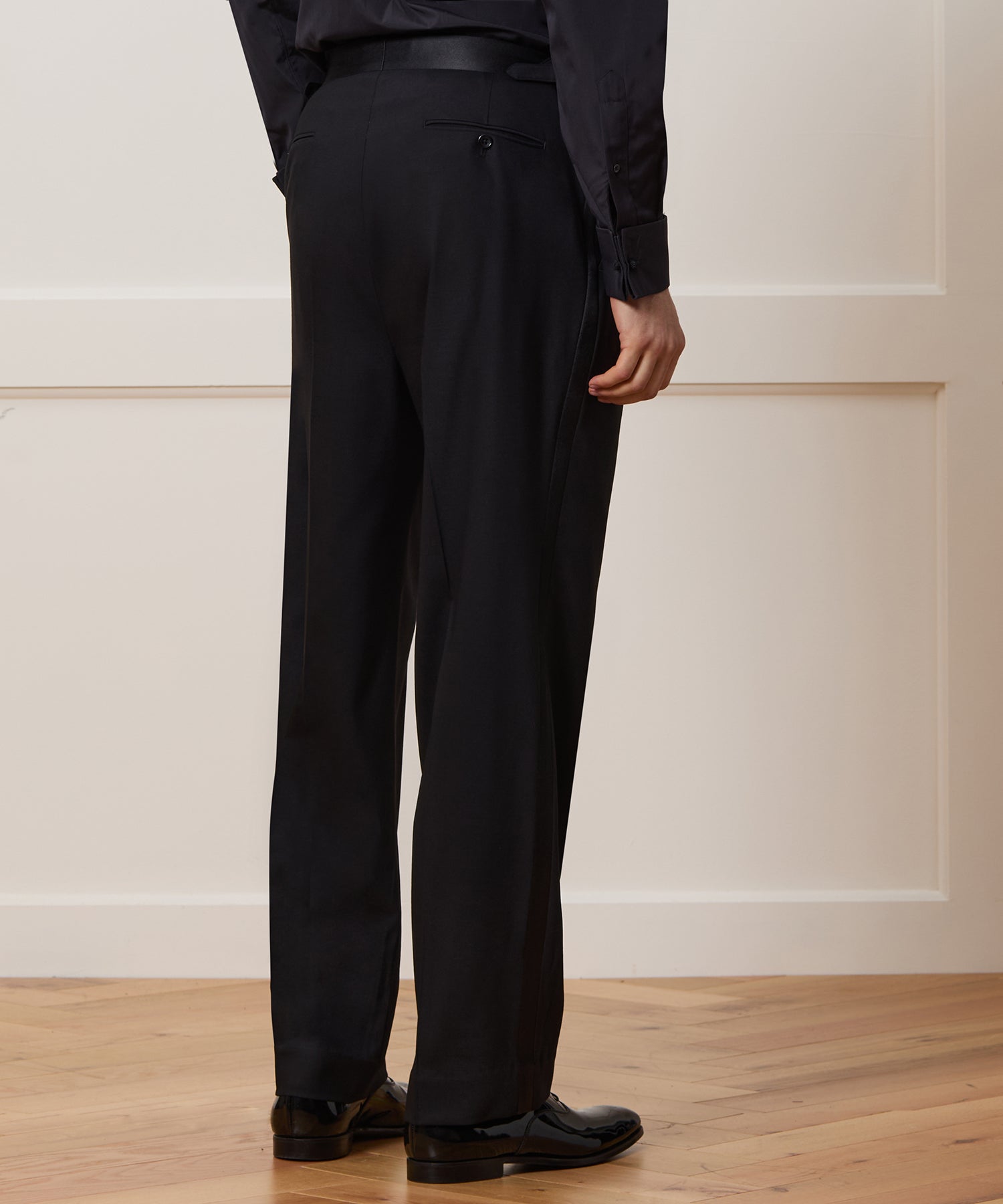 Relaxed Italian Wool Double-Breasted Tuxedo - Image 5