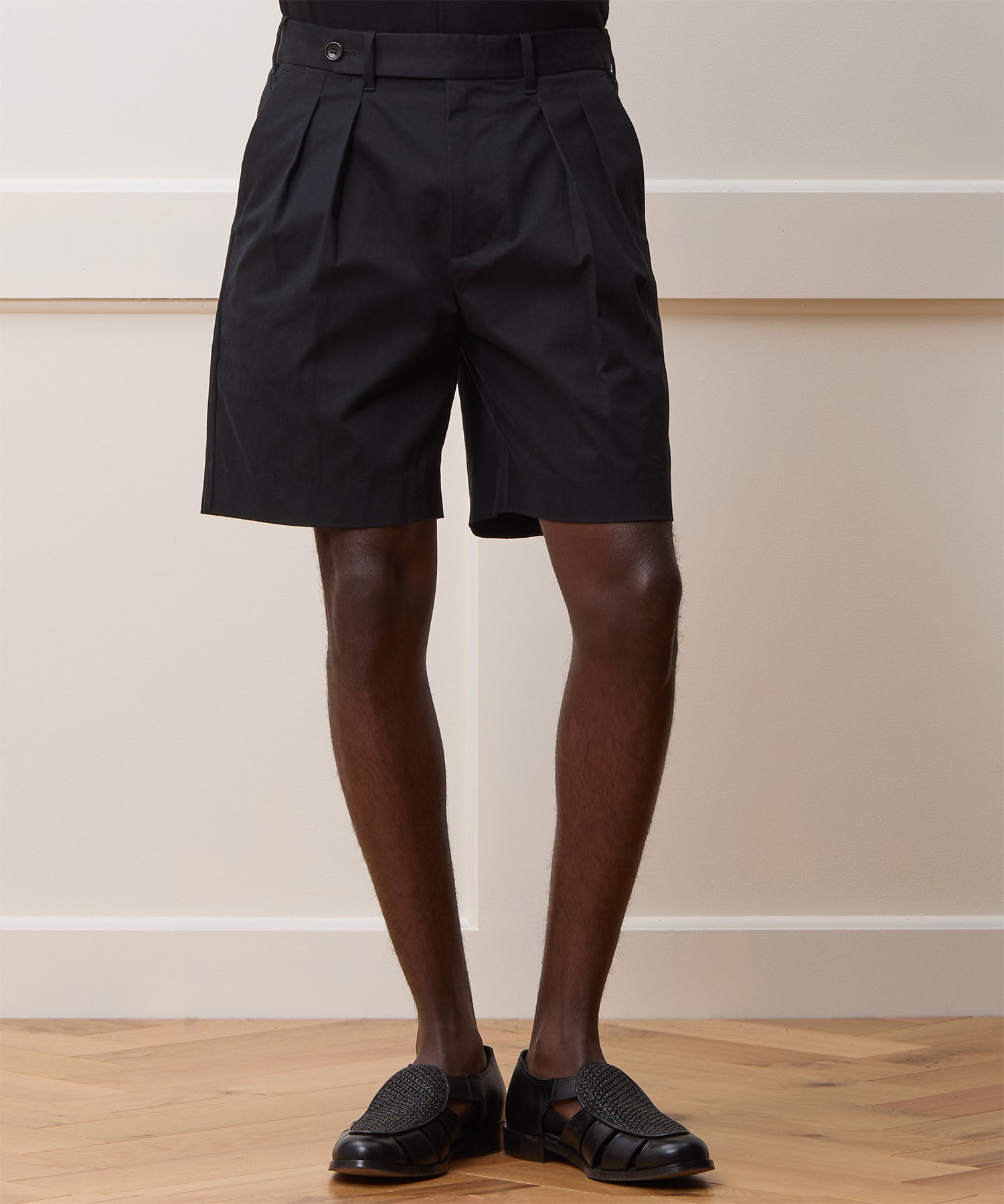 7 Pleated Tab Short - Image 2