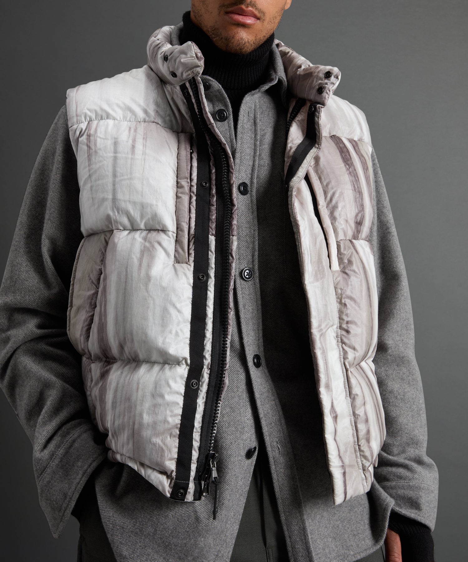 Todd Snyder X Woolrich Cashmere Shirt Jacket in Grey - Image 5