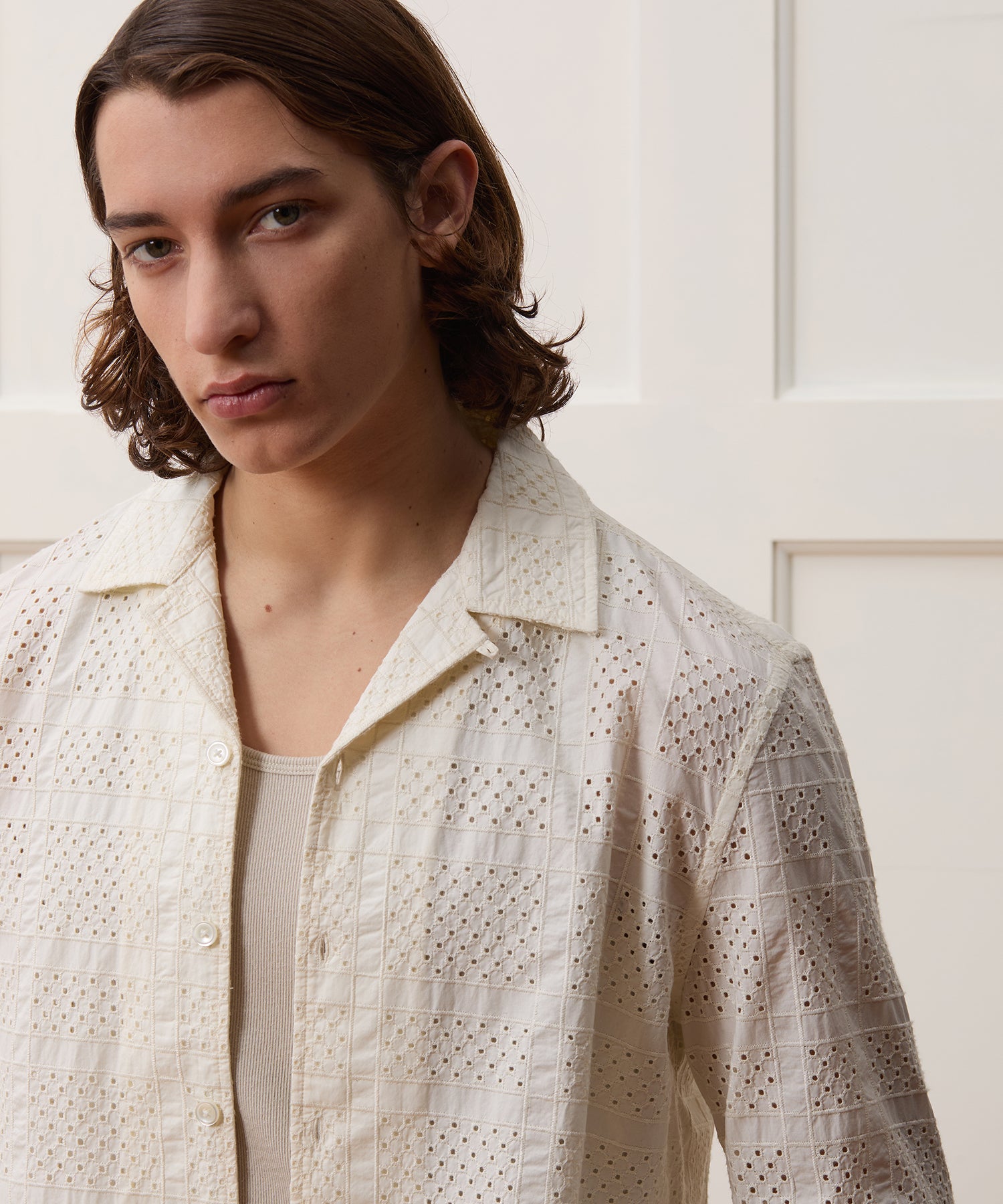 Cropped Embroidered Eyelet Camp Collar Shirt - Image 5
