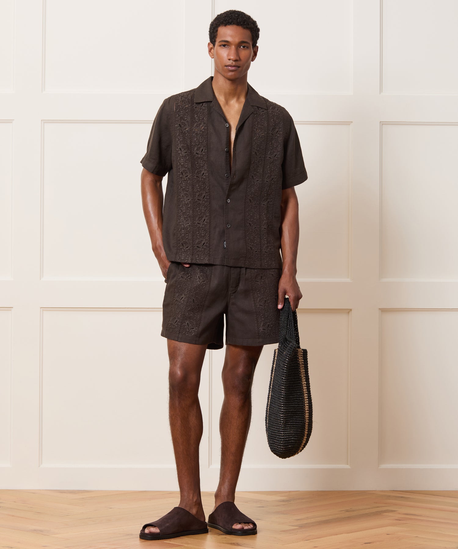 5 Embroidered Linen Beachcomber Short - Image 3