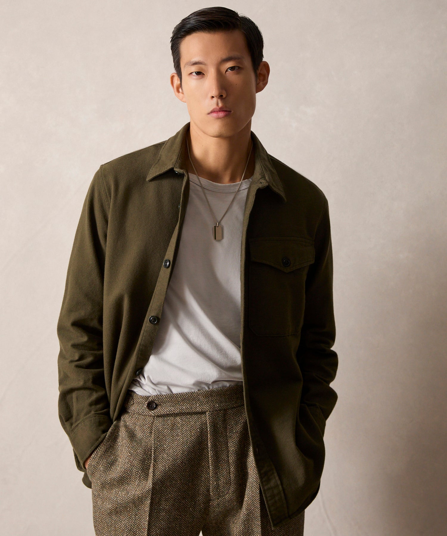 Chamois Shirt in Dark Moss - Image 7