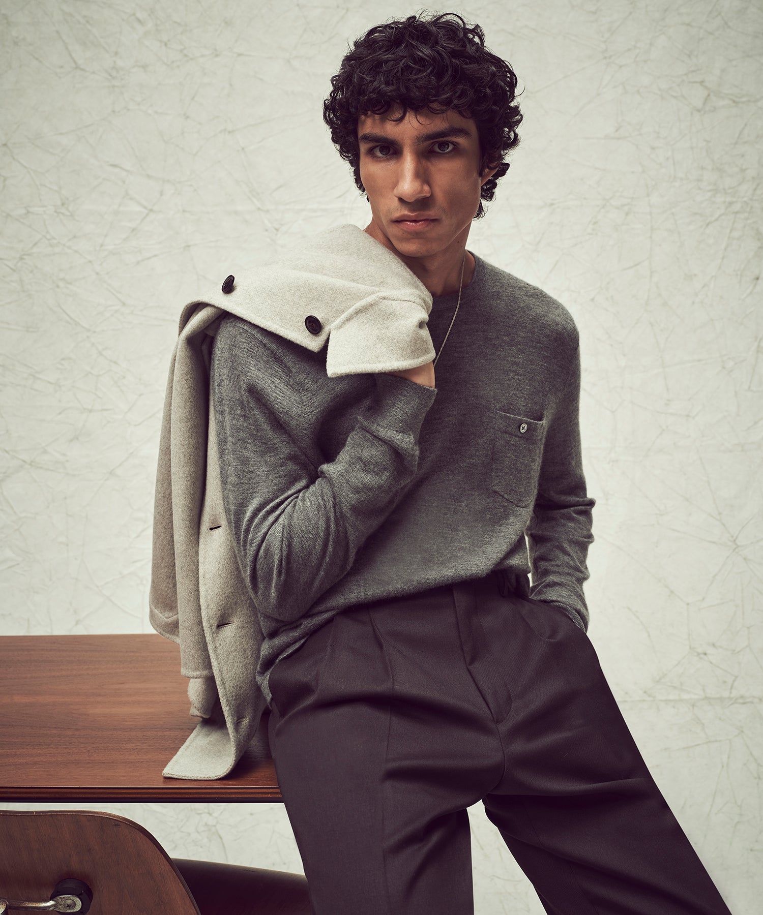 Premium Cashmere Pocket Tee in Oxford Grey - Image 2