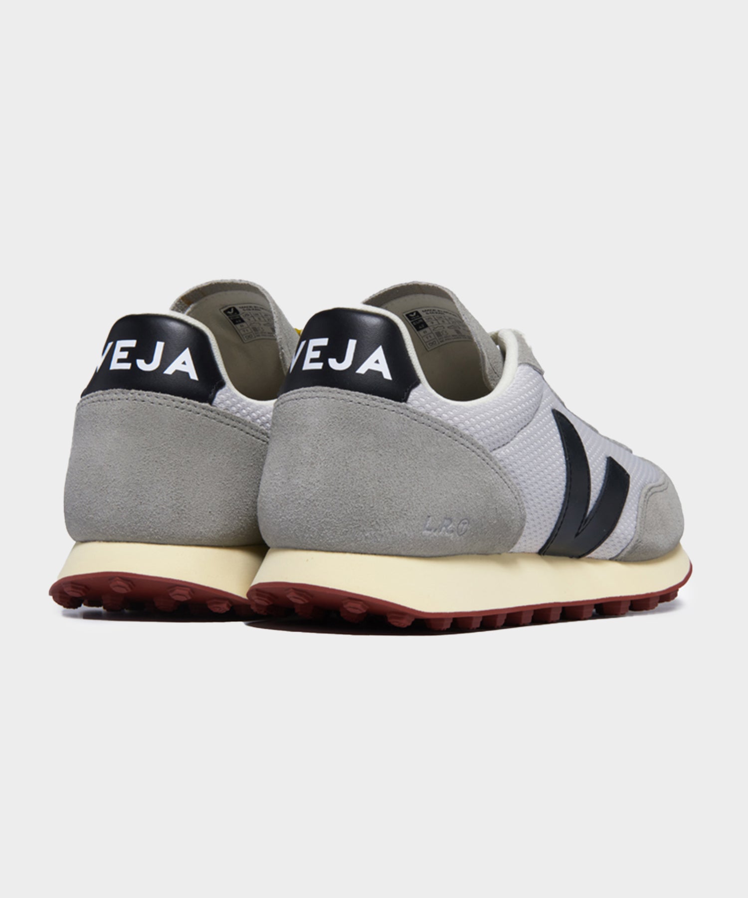 Veja Rio Branco Alveomesh in Light Grey + Black - Image 3