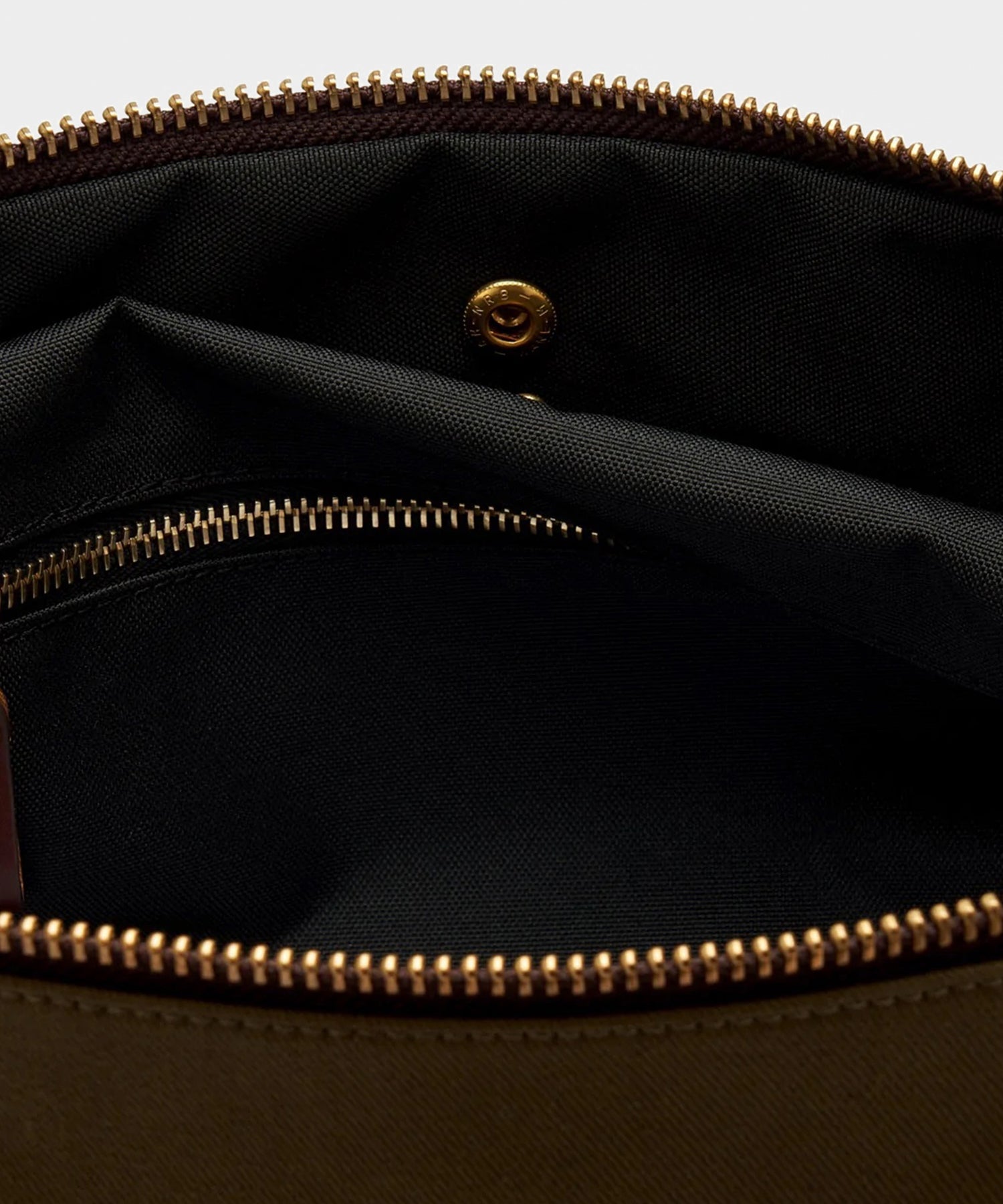 Bennett Winch Canvas Washbag - Image 4