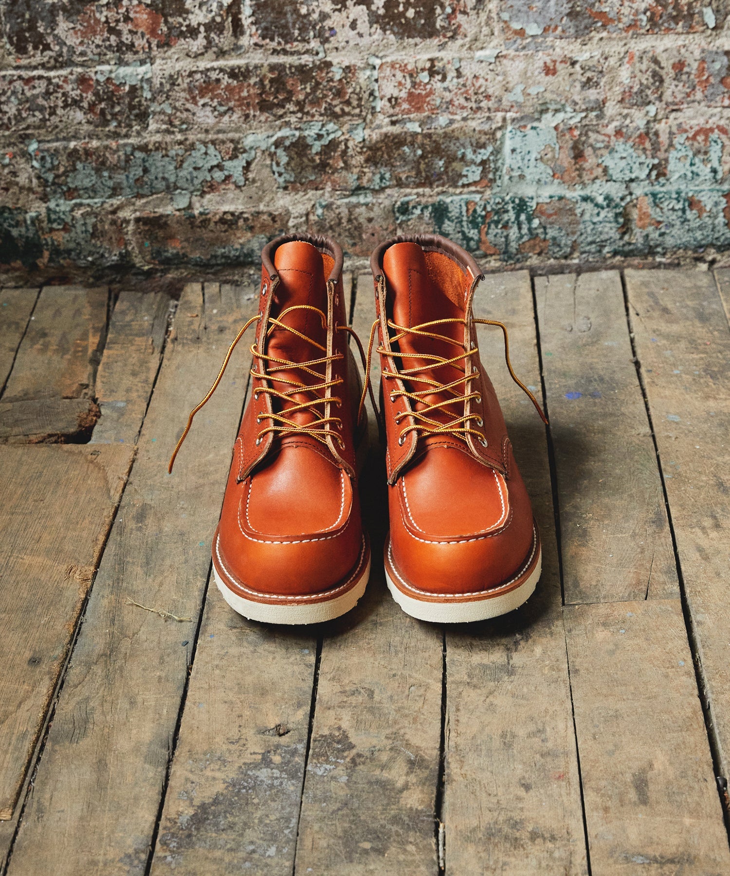 Red Wing 6-in Classic Leather Moc Boot - Image 5