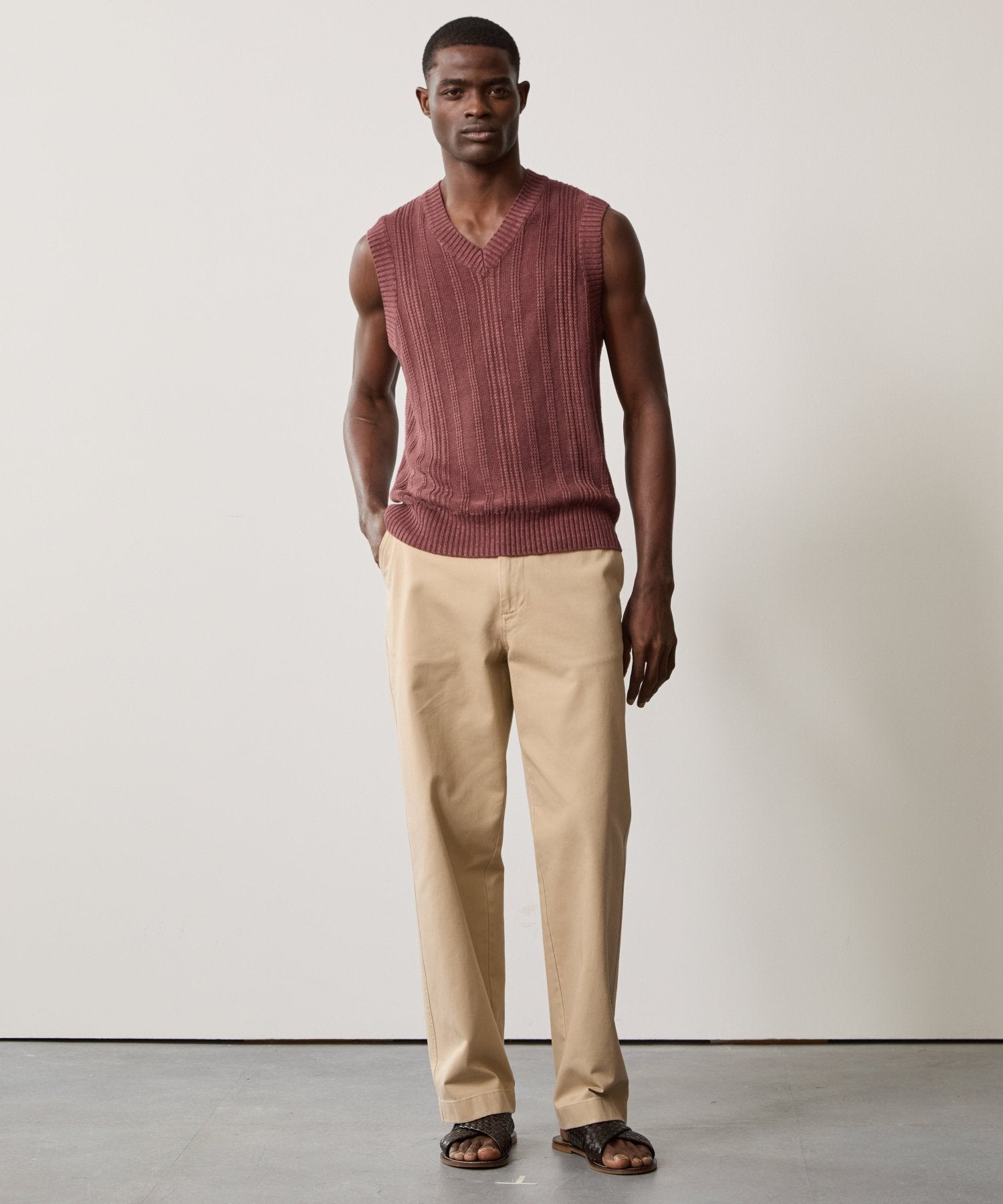 Textured Stitch Vest in Burgundy - Image 2