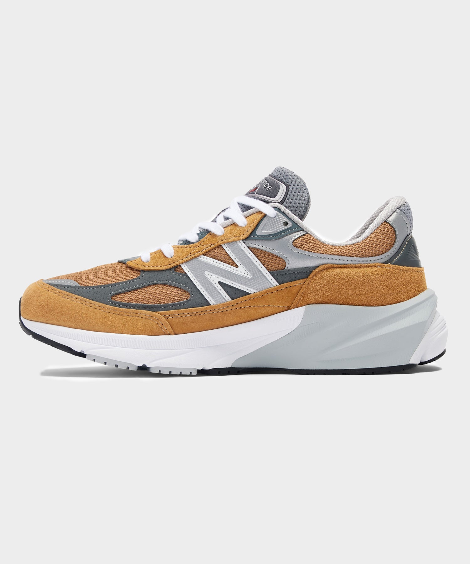 New Balance Made in USA 990v6 Sneaker - Image 4